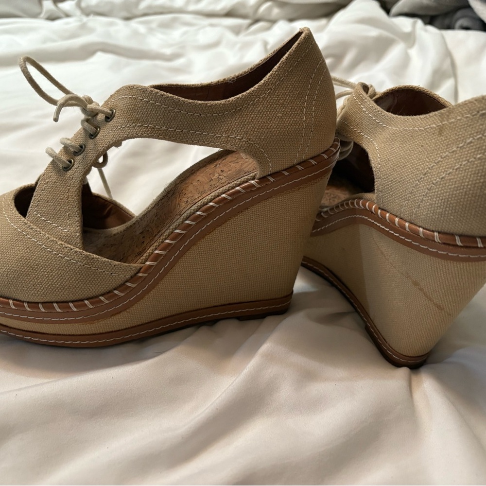 Gianni Bini Tan Cut Out Bootie